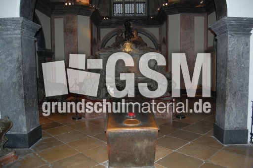 Kapuzinergruft_05_Doppelsakrophag_Maria Theresia und Franz Stephan von Lothringen.JPG